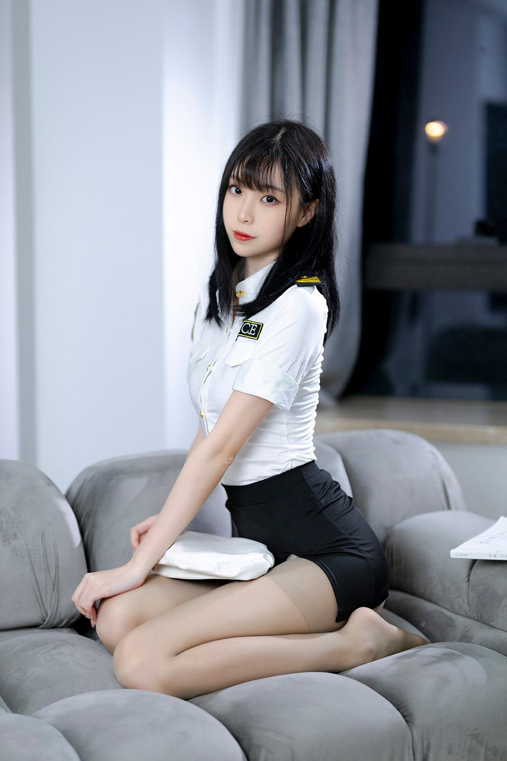 许岚LAN 灰丝制服 [40P-516MB]