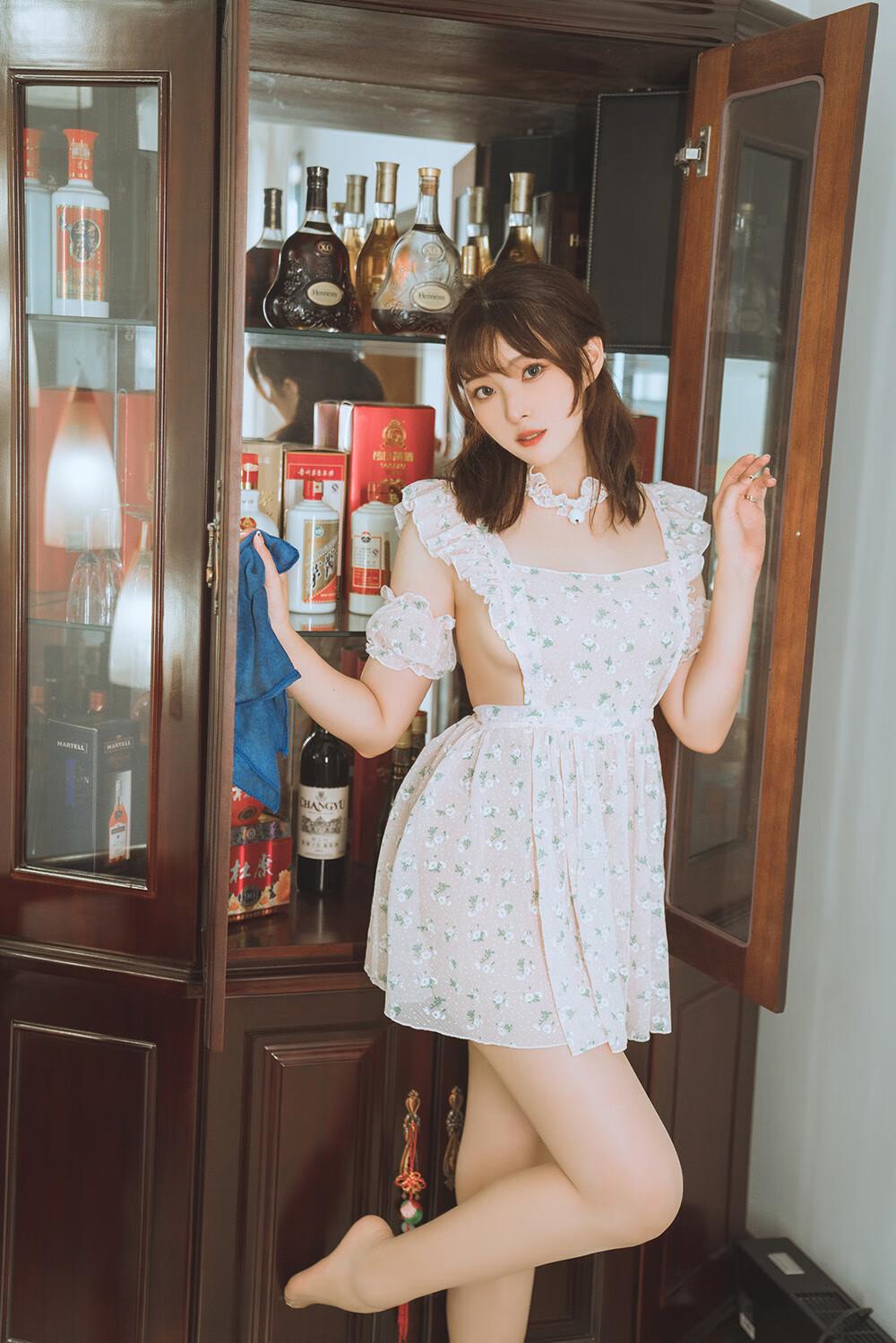 Natsuko夏夏子 碎花围裙[55P-424M]