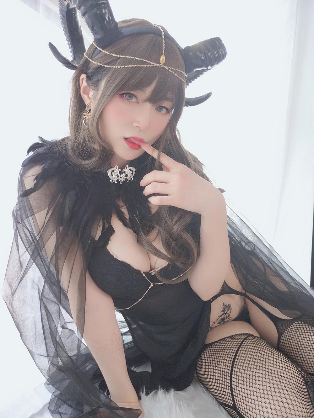 白银81 黑山魅魔 [50P1V-397MB]