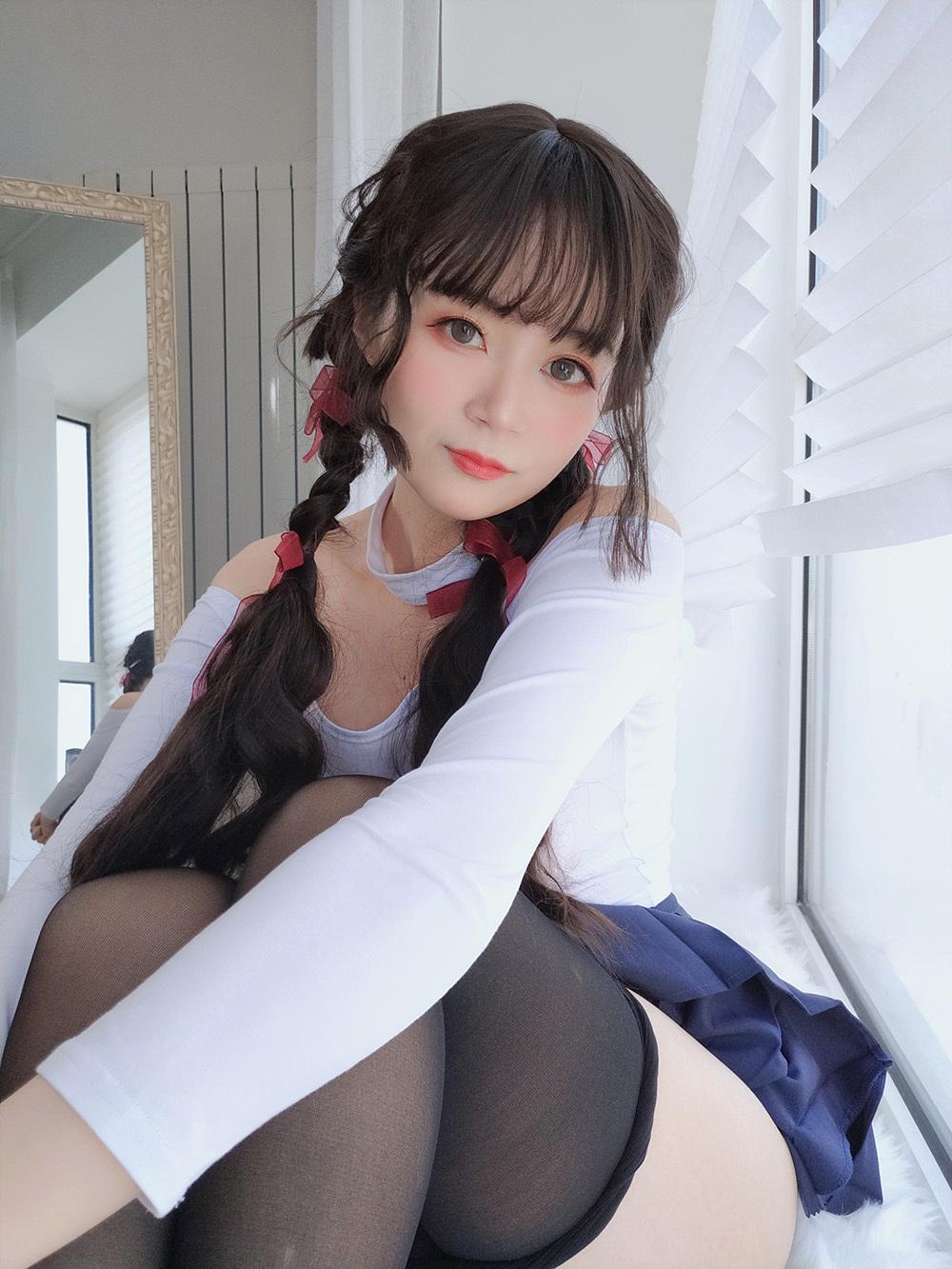 白银81 邻家大姐姐的黑丝DLC no黑丝！[35P1V-291MB]