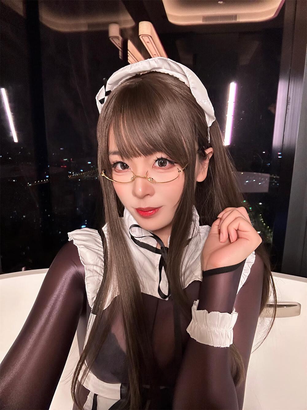 轩萧学姐 连体丝女仆[90P1V-677M]