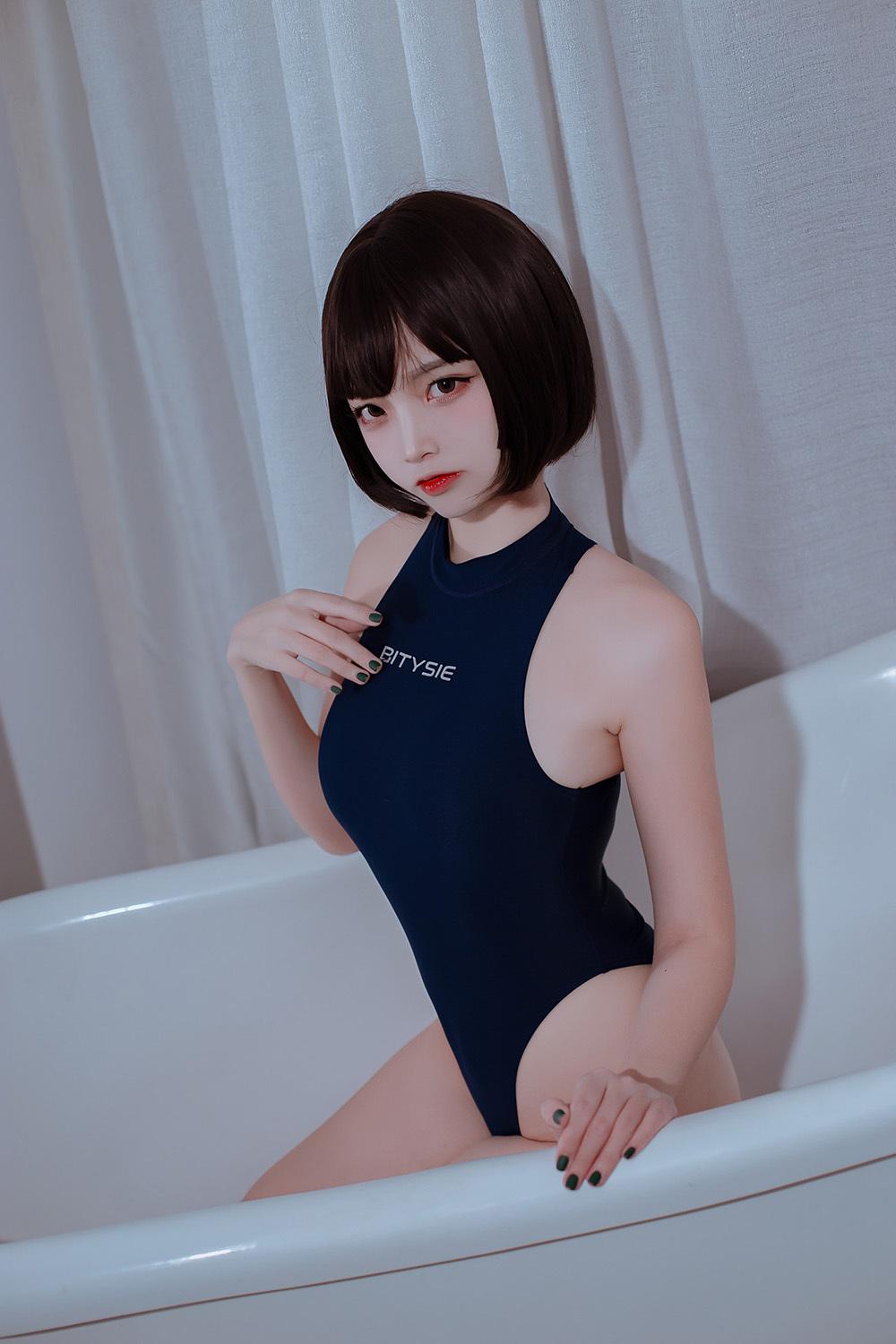 二佐Nisa 私房竞泳 [40P-430MB]