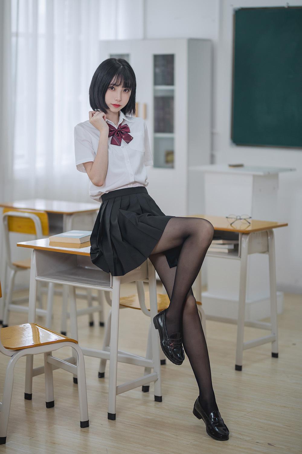 许岚LAN 教室jk黑丝[40P-425MB]