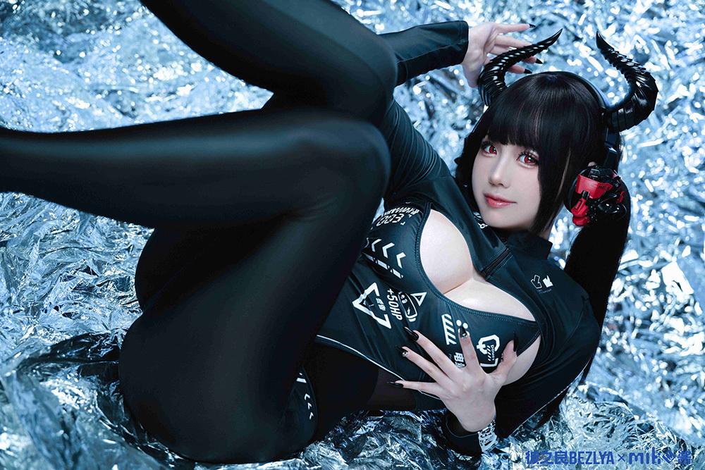 miko酱ww 机械姬[25P-154M]