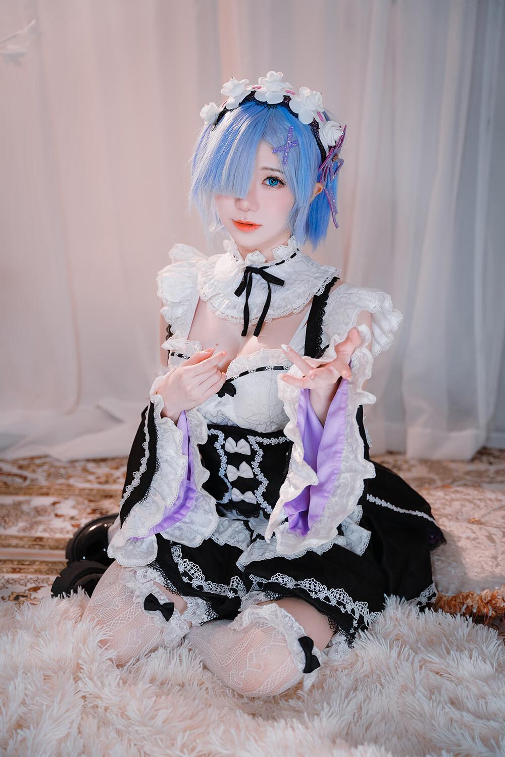 Sally Dorasnow Rem[27P-265M]