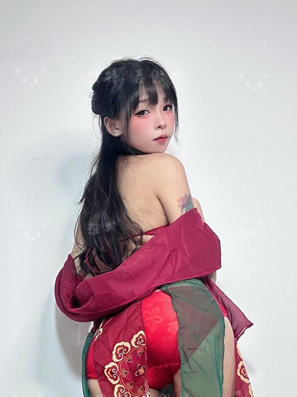 聂傲娇 红艳肚兜[19P-4MB]