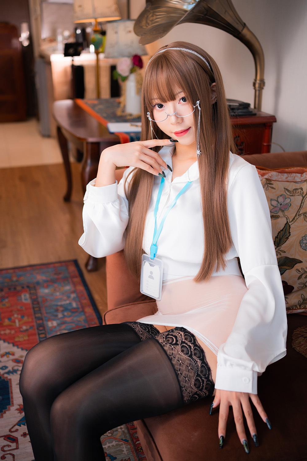 Money冷冷 透明OL 眼镜娘[49P1V-2.24G]