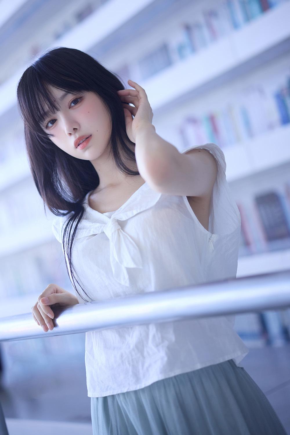 Shika小鹿鹿 图书馆[16P-295M]