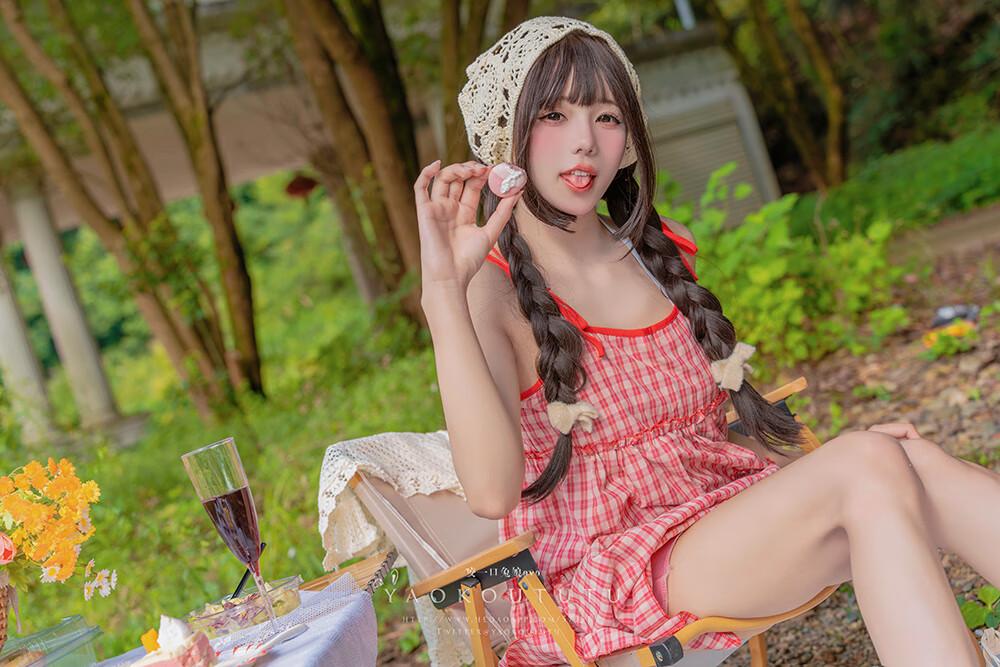 咬一口兔娘(黏黏团子兔) –绿野茶会 Lovesick girls[51P1V-1.08G]