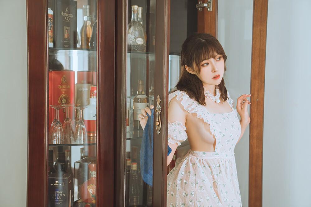 Natsuko夏夏子 碎花围裙[55P-424M]