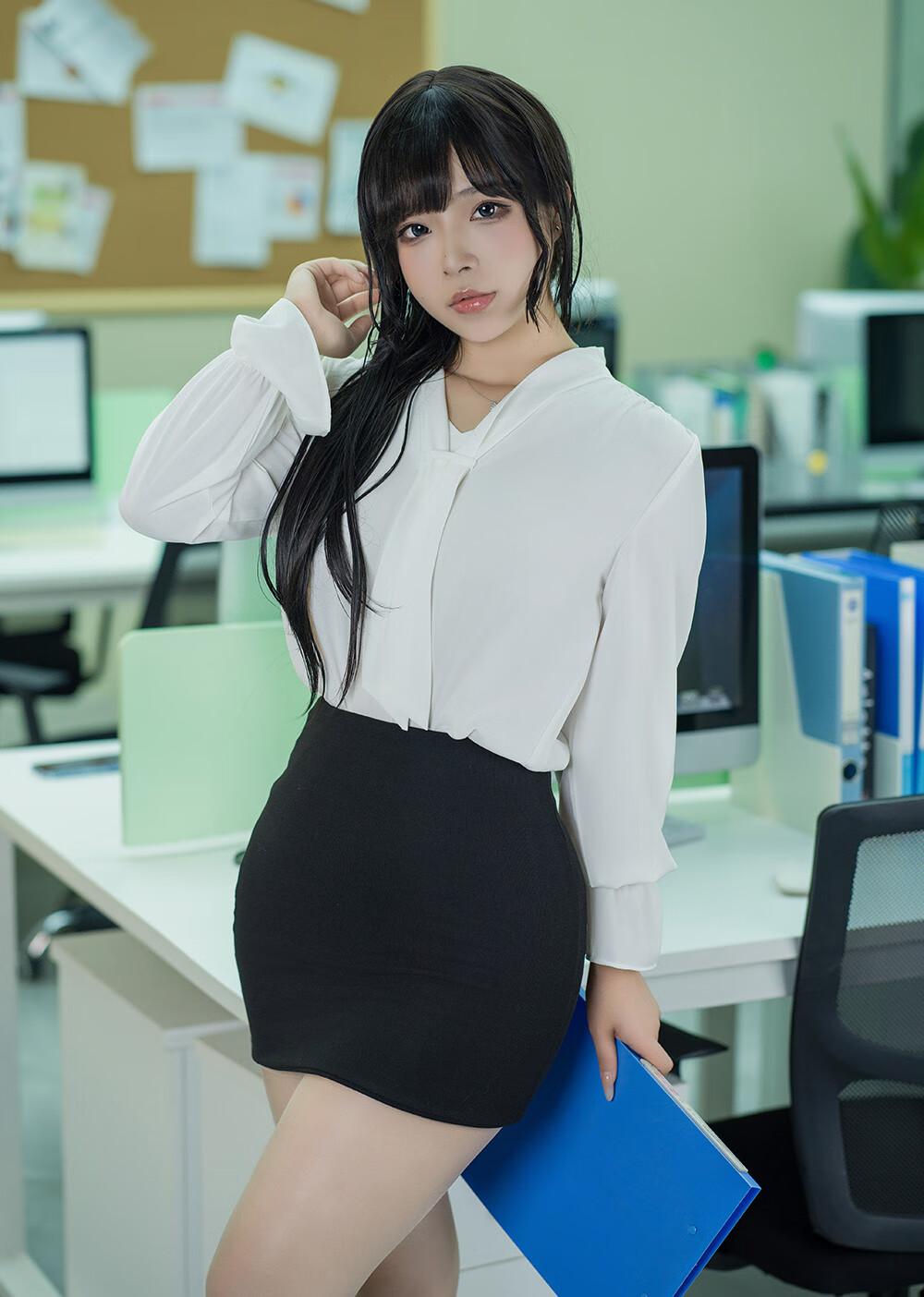 yuuhui玉汇 潜规则[137P-2.28 GB]