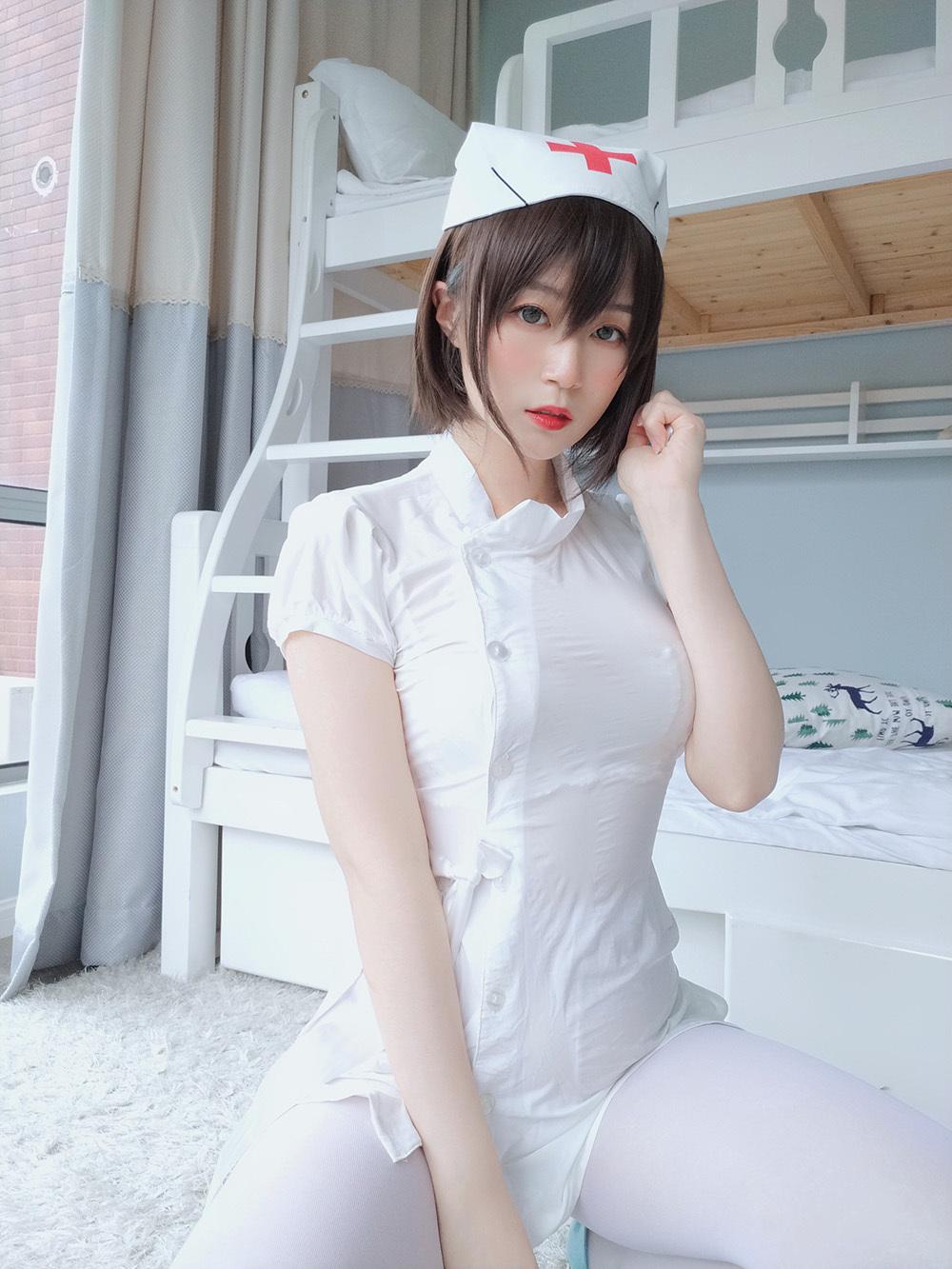 白银81 白丝小护士 [51P4V-453MB]